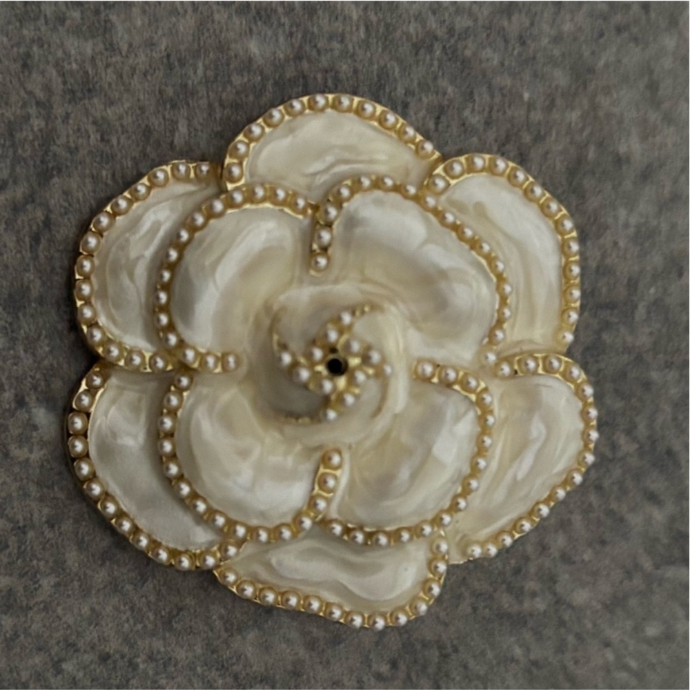 Cream Camellia Flower Brooch with Pearl Accents – Chic Statement Pin - New